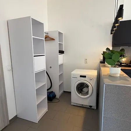 Apartamento Modernes Designer In Stadtnah Und Ruhig Gelegen