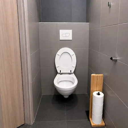 Modernes Designer In Stadtnah Und Ruhig Gelegen *